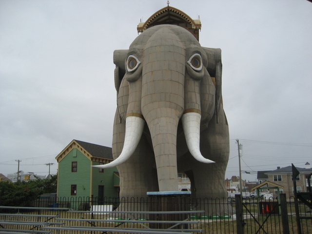Lucy the Elephant - Margate, NJ - OCT  2008 005