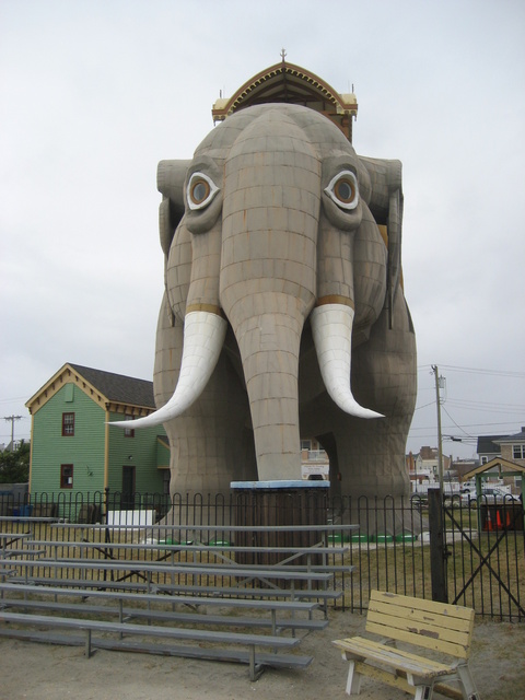 Lucy the Elephant - Margate, NJ - OCT  2008 006